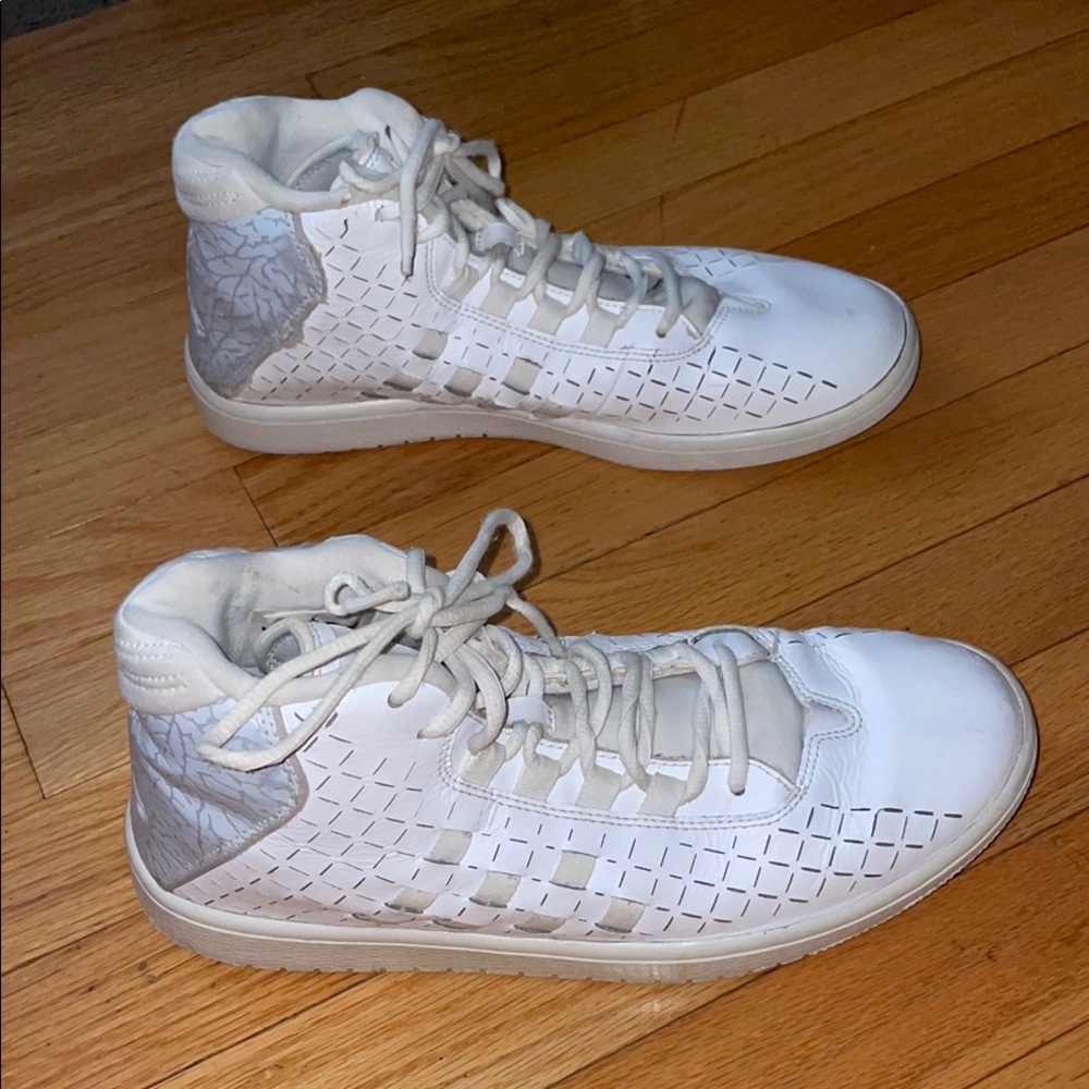 Nike Air Jordan Illusion White and Gray Basketball Sneakers
